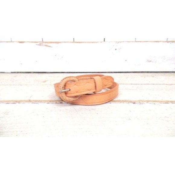 Vintage brown Southwestern style tooled woven leather belt - Picture 3 of 5